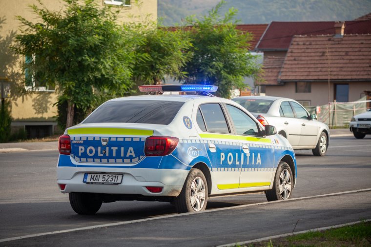 Erőszakos cselekedetek és szexuális zaklatás miatt letartóztattak egy párt