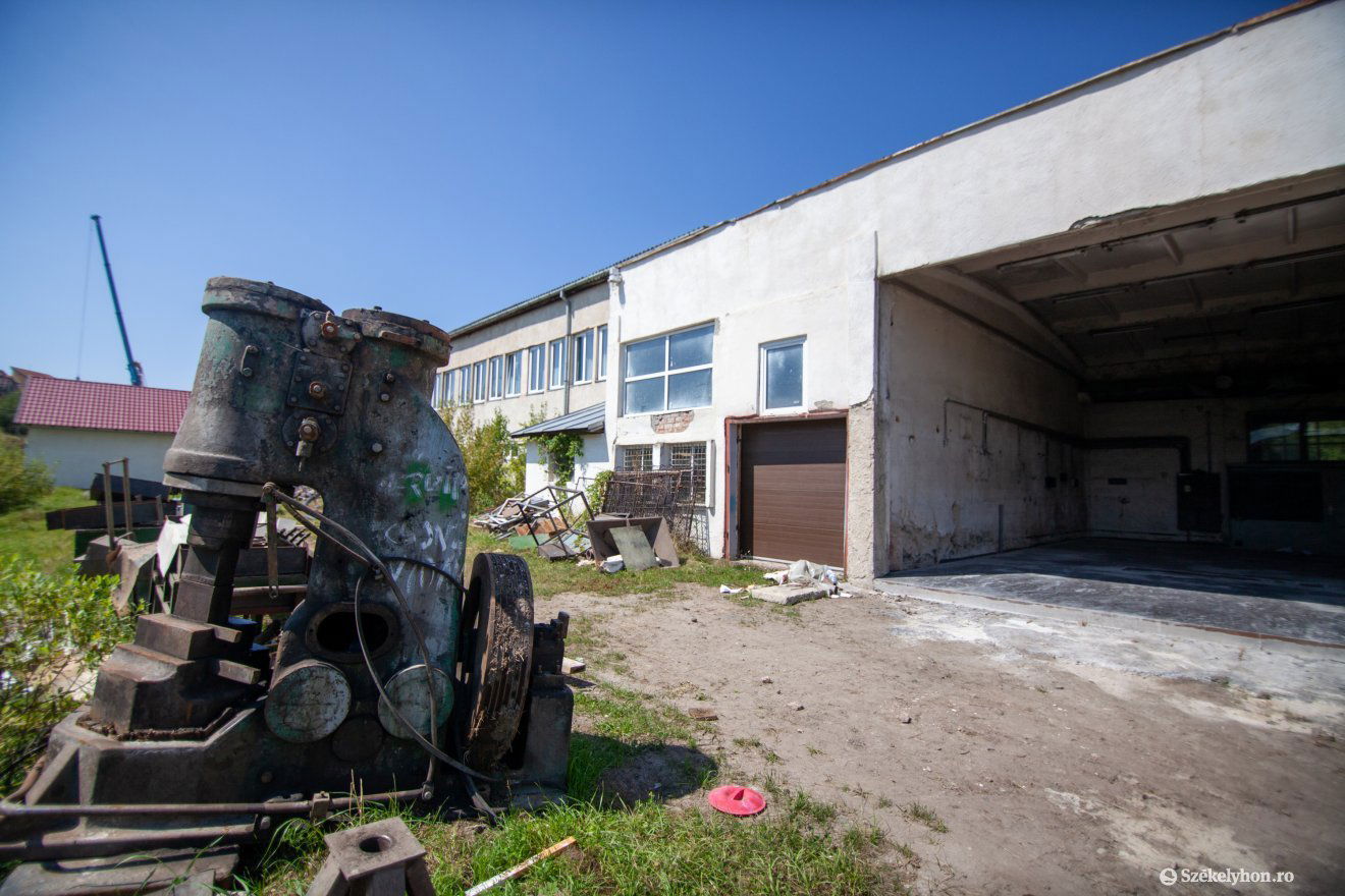 Gőzerővel zajlik a korszerűsítési munka a Gábor Áron Iskolaközpontnál •  Fotó: Csató Andrea