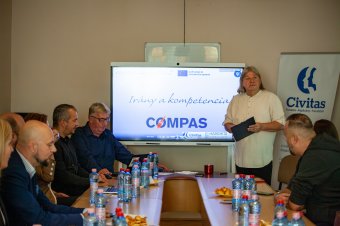 Többféle ingyenes képzést indítanak a már alkalmazásban lévőknek