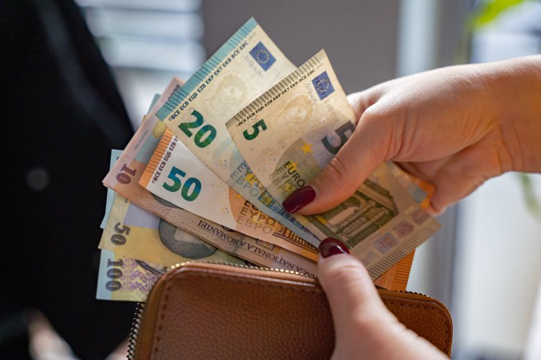 Máris átlépte a pszichológiai küszöböt a lejjel szemben az euró