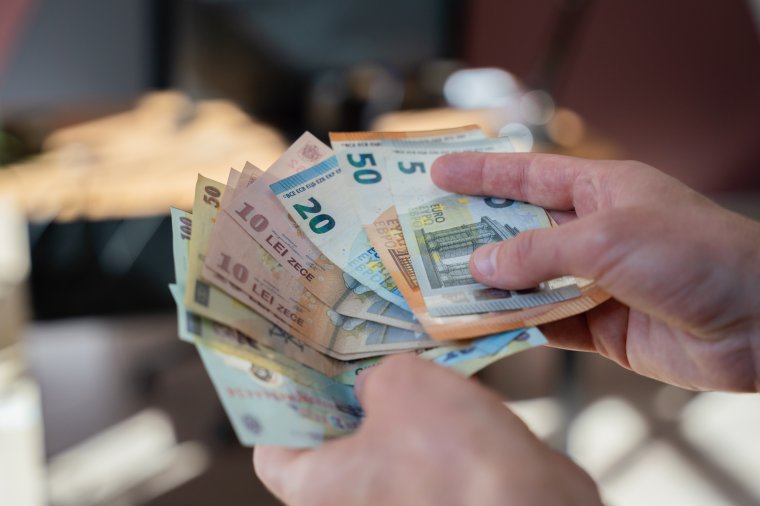 Nincs megállás? 5,1 lej fölött az euró
