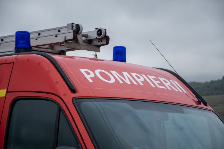 Szénné égve találtak meg egy kolozsvári nőt az otthonában a tűzoltók