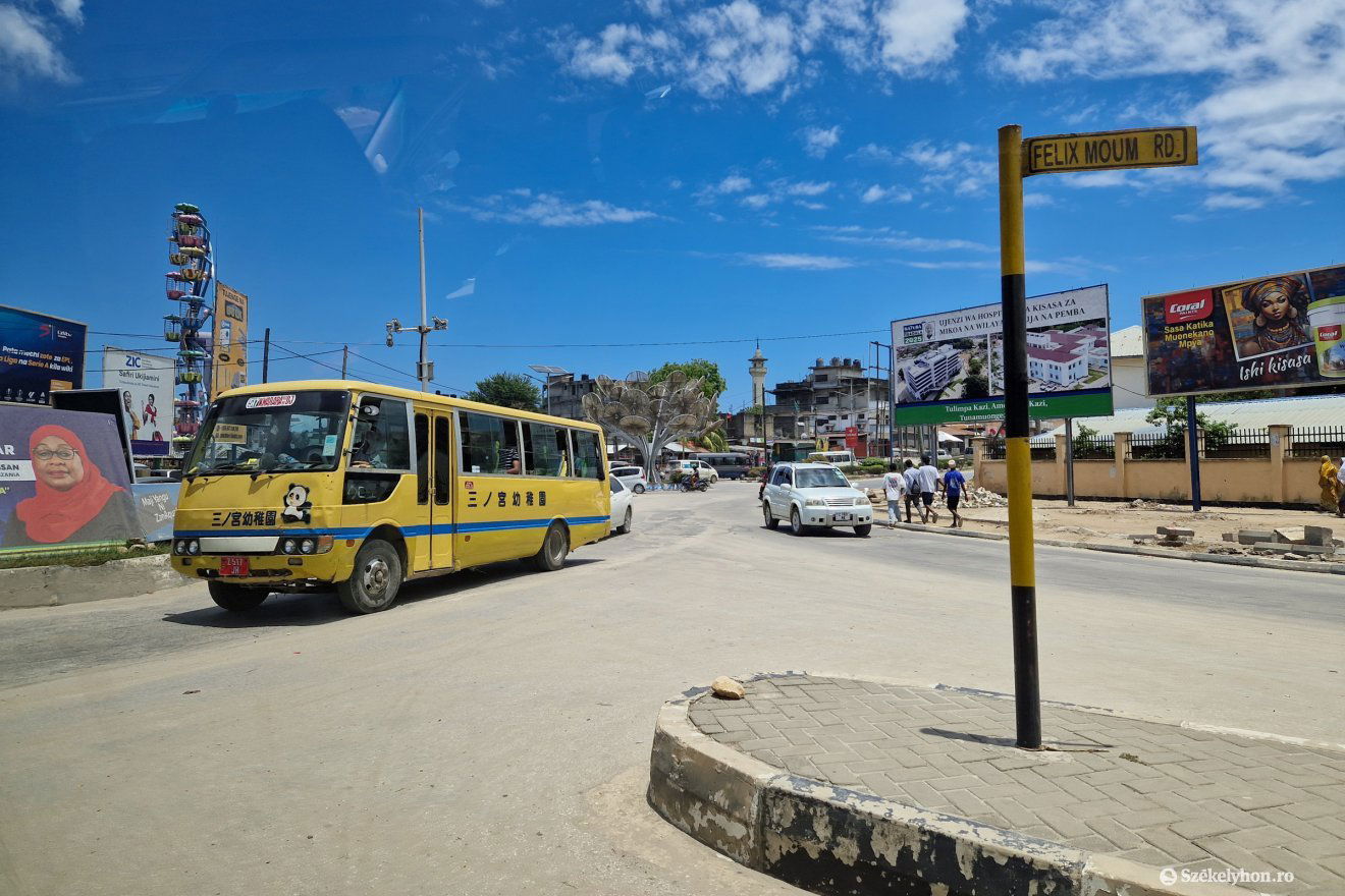 Utcakép Zanzibárból •  Fotó: Fülöp-Székely Botond