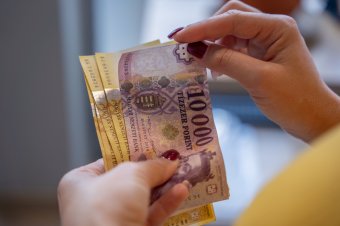 Átlagfizetés Magyarországon és Romániában: összehasonlítottuk a legfrissebb adatokat