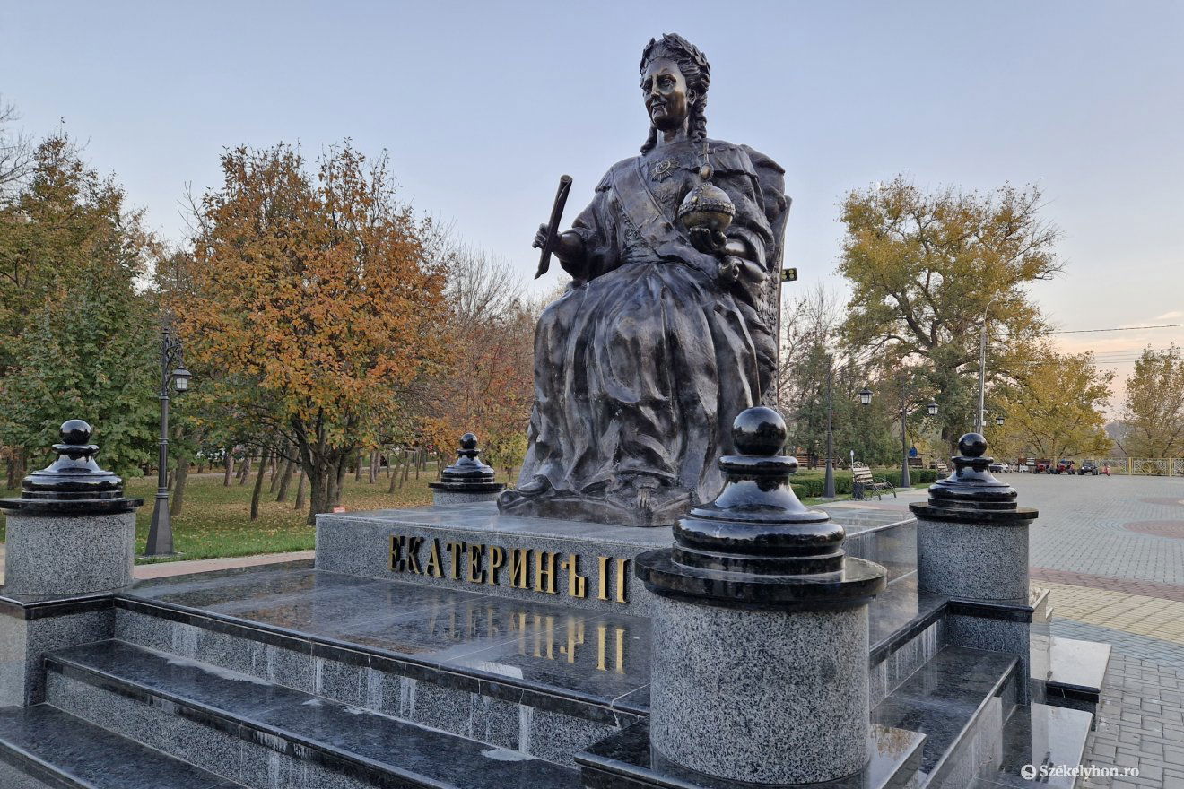 II. Katalin cárnő szobra •  Fotó: Fülöp-Székely Botond