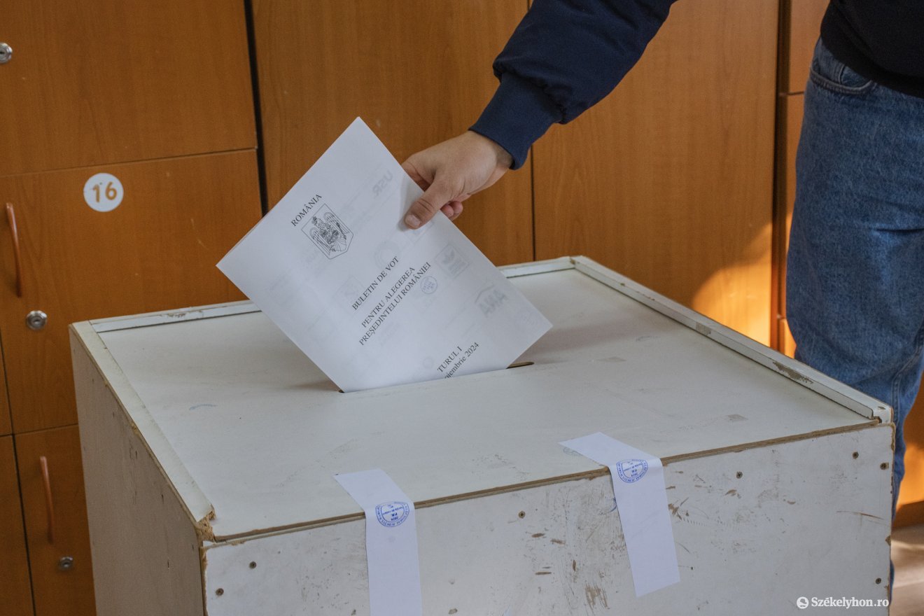 Az USR szerint nemcsak indokolatlan volt a szavazatok újraszámlálásának elrendelése, hanem törvénytelen is, ezért a határozat érvénytelenítését kérik