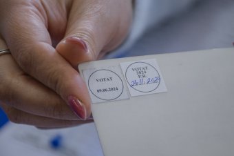 Aki többször szavazott volna, aki az anyja nevében is pecsételt, és aki kihasználta a másikat