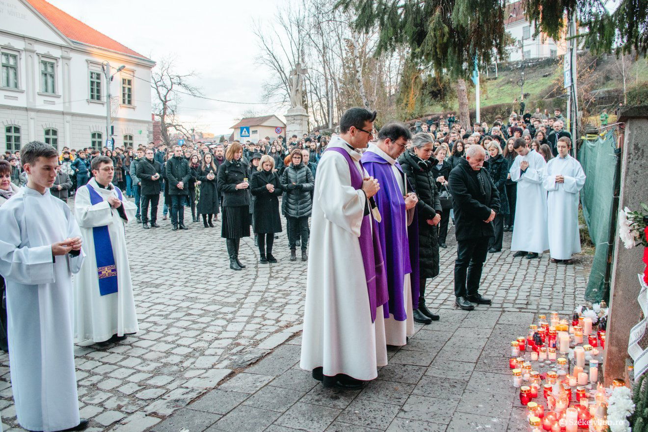 •  Fotó: László Ildikó