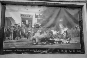 1989 decemberét idézik Zenglitzky Zoltán fényképei