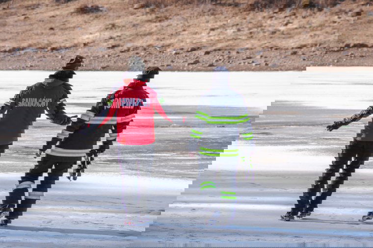 Folytatják az eltűnt fiatal keresését a zetelaki víztározónál