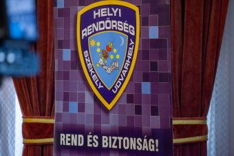 Felvonulással és látványos bemutatókkal ünnepel a helyi rendőrség Székelyudvarhelyen