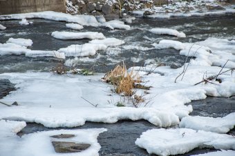 Jég alól szedték ki a Marosból