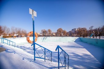 Bölcsőde, uszoda, strand, stadion – prioritást élvező és billegő projektek Székelyudvarhelyen