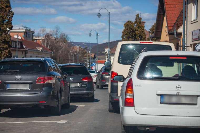 Polgármesterek jönnek és mennek, az elkerülőút azonban még mindig csak álom