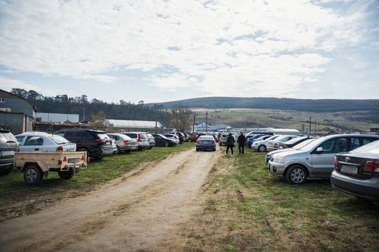 Ingyenes parkolás a pünkösdi zárómise idejére Székelyudvarhelyen a Rákóczi Center közelében