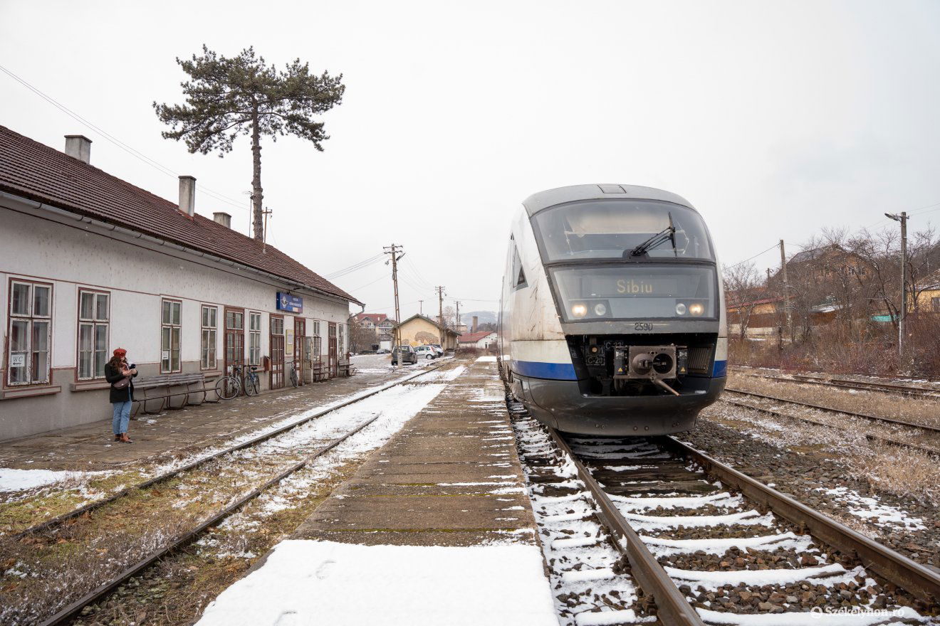 Elégedetlenséget szült az utasok körében a vonatjárat-ritkítás a Székelyudvarhely és Székelykeresztúr, illetve Segesvár útvonalon &bullet;  Fotó: Csató Andrea