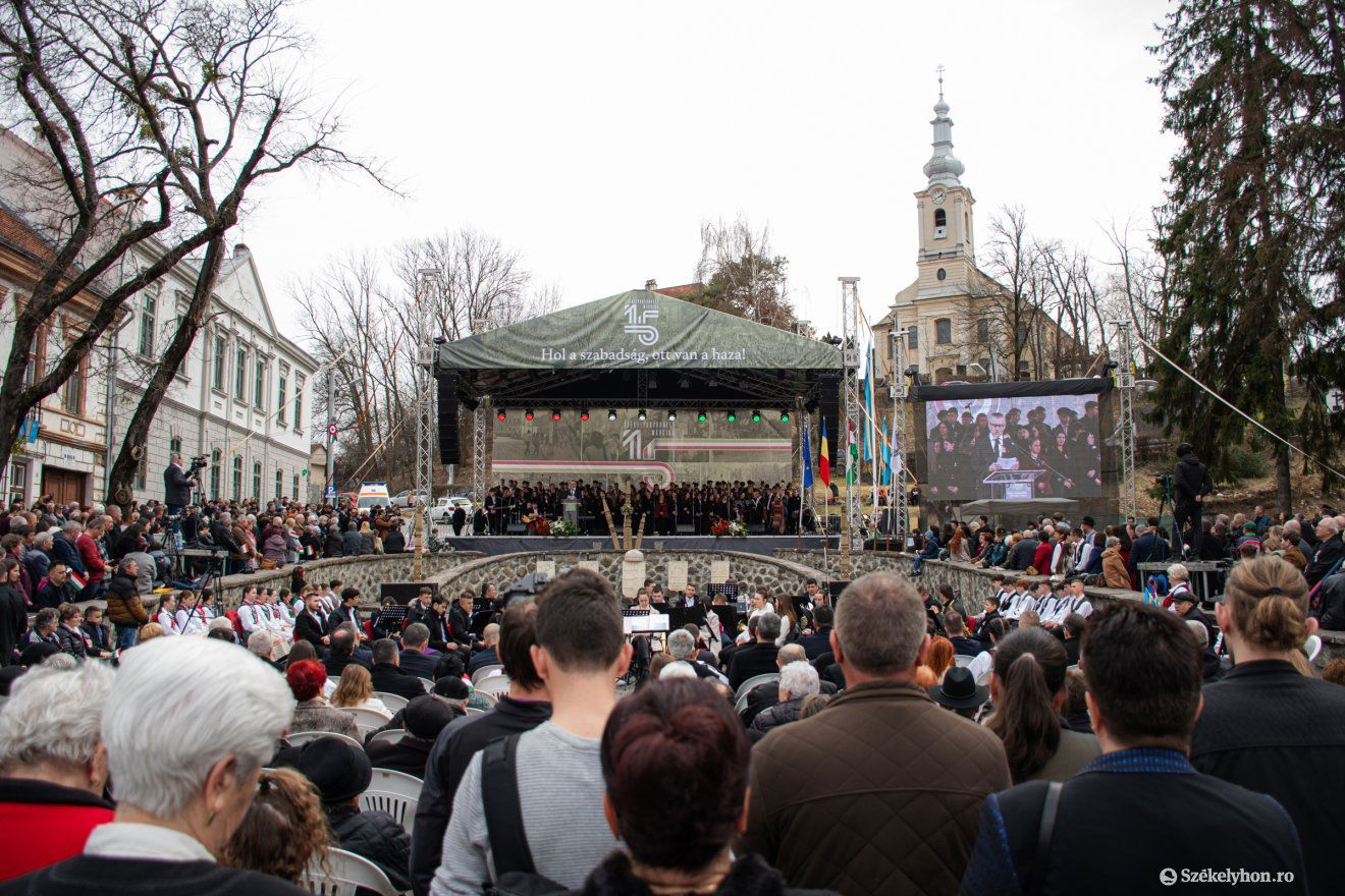 •  Fotó: László Ildikó