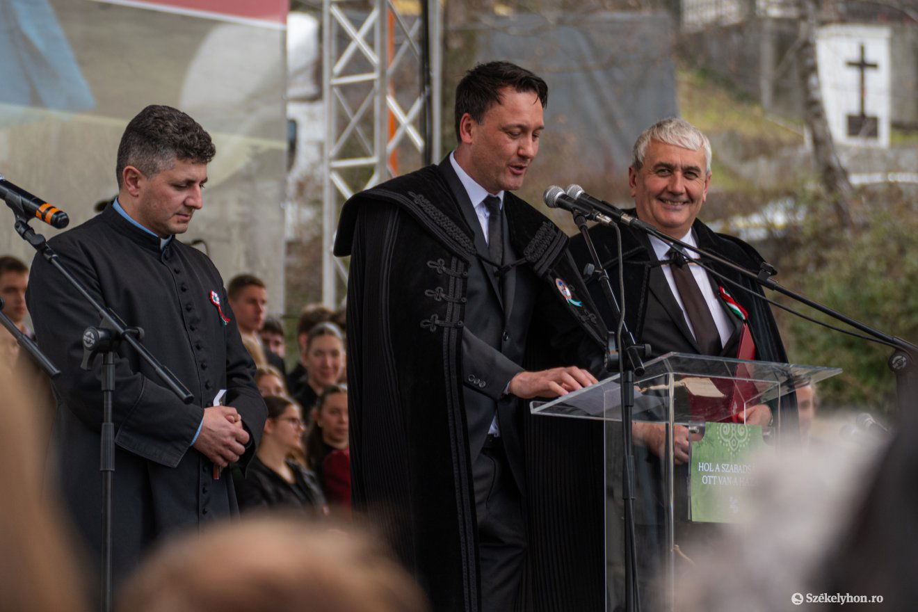 •  Fotó: László Ildikó