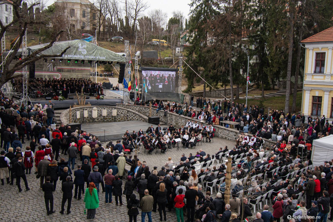 •  Fotó: László Ildikó