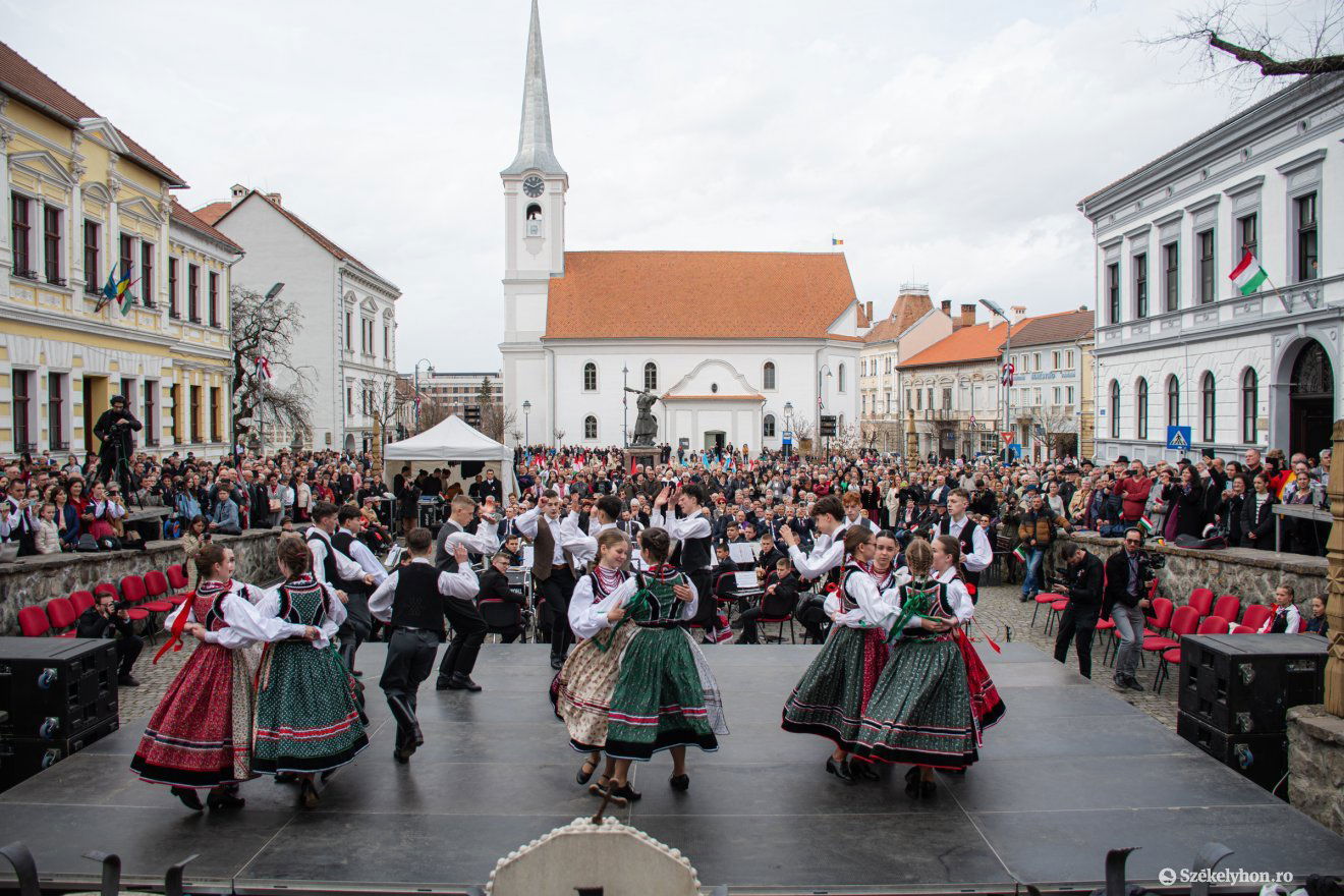 •  Fotó: László Ildikó