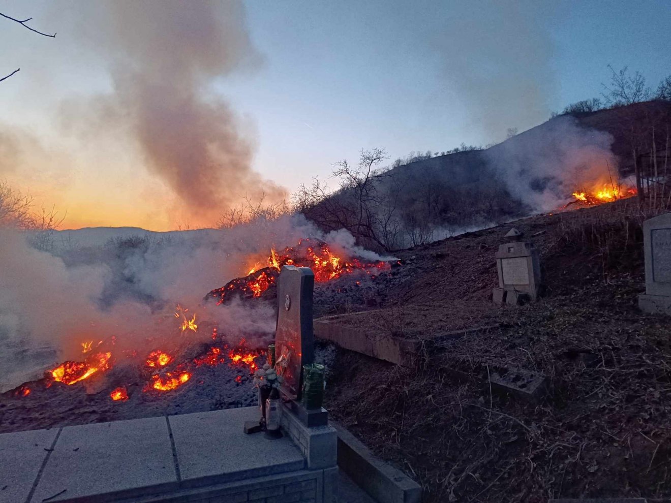 Kétszer is ki kellett menni tüzet oltani a timafalvi temetőbe