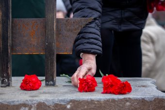 A kommunizmus áldozatainak emléke előtt tisztelegnek Csíkszeredában