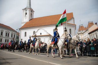 Ha autóval közlekedne a nemzeti ünnepen, figyeljen a forgalomkorlátozásokra