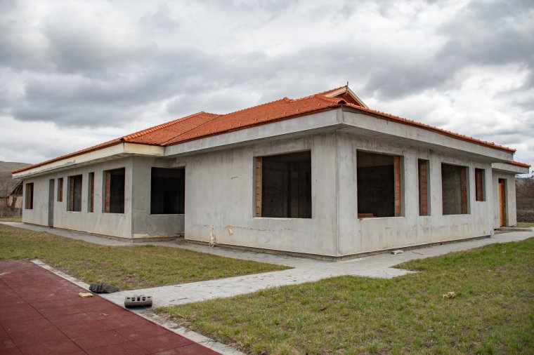 Napköziépítés Homoródszentmártonban: kivitelező van, pénz nincs