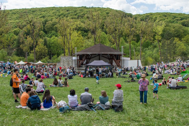 Kétnapos programmal készülnek a szejkefürdői majálisra