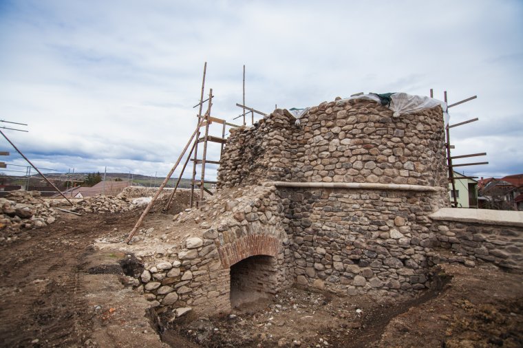 Még idén elkészülhet a Székely Támadt-vár restaurálásának nagy része