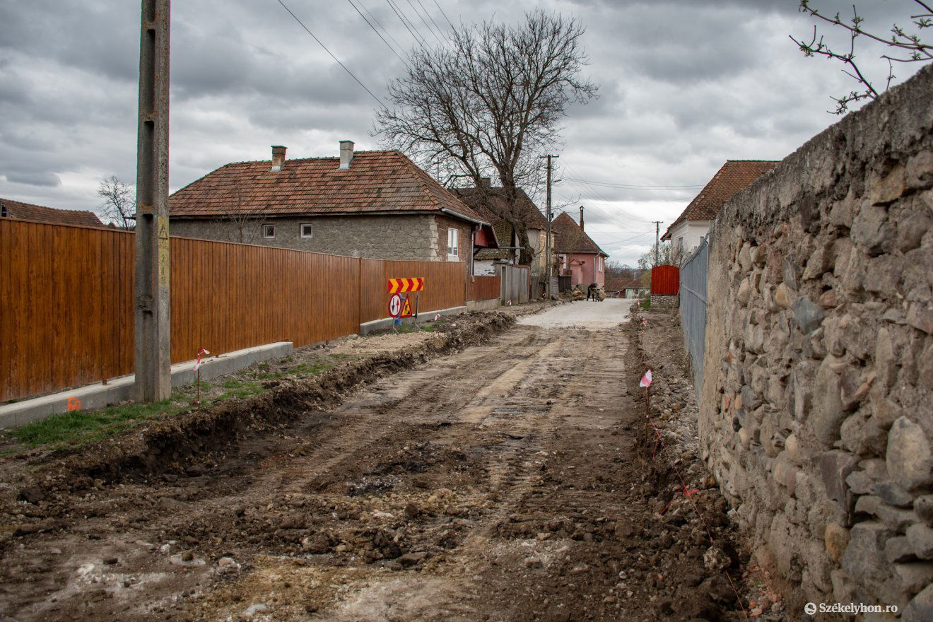 Homoródszentmártonban is zajlik az utcafelújítás