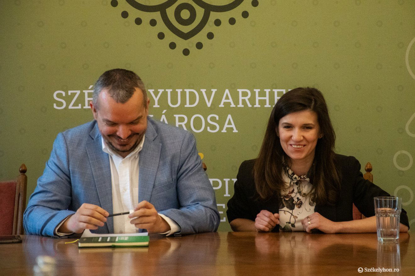 &bullet;  Fotó: László Ildikó