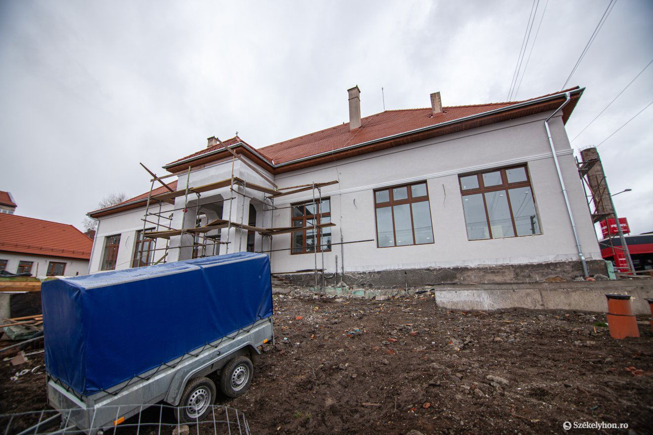 Befejeződött az épület külső hőszigetelése