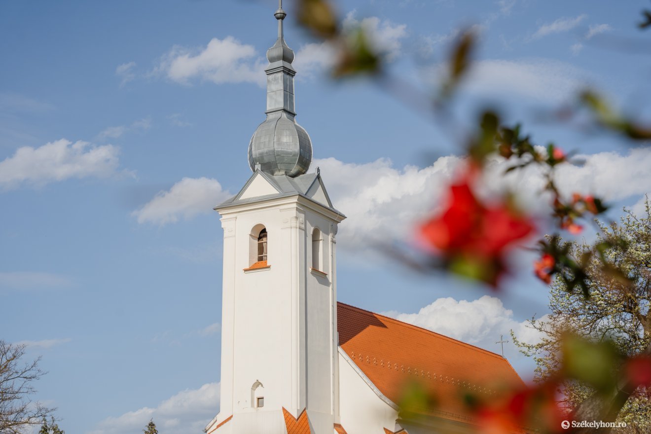 A déli harangszó ismét minden nap elhangzik a Kossuth Rádióban. Képünk illusztráció • Fotó: László Ildikó
