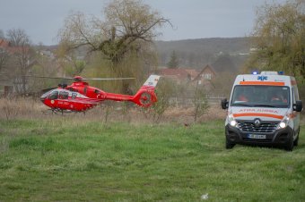 Ötéves gyermek fulladt bele egy kultúrotthon szennyvízülepítőjébe – videóval