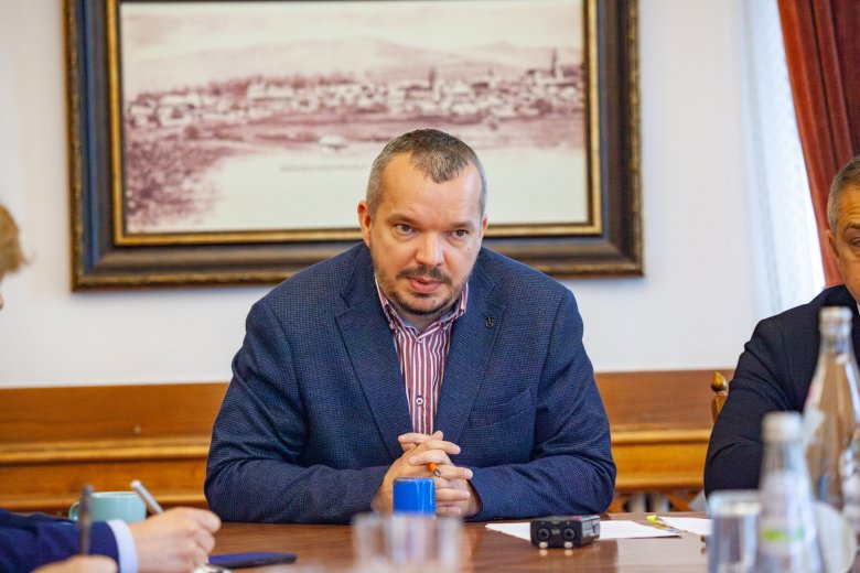 Székelyudvarhely polgármestere megnevezte a Tisza-kormánnyal való együttműködés alapelveit