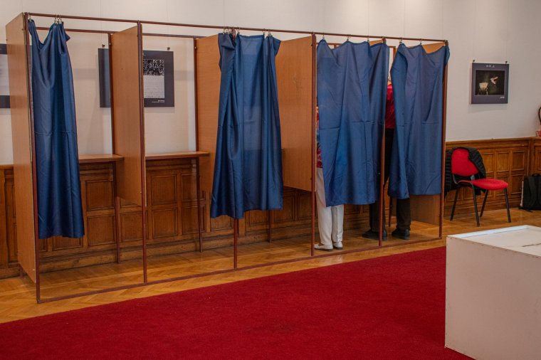 Bukaresti főpolgármester-választás: megosztott Nicușor Dan szavazótábora