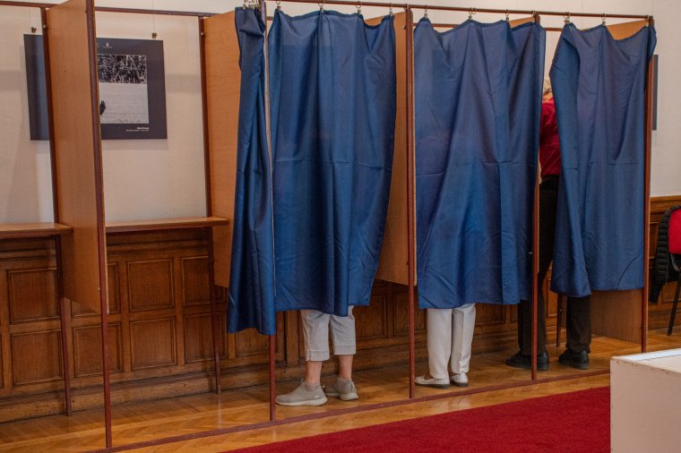 Választási csalást kiált az AUR, a párt szerint megfélemlítik a szavazókat