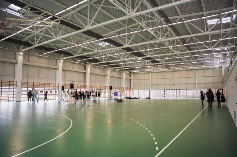 Döntött a kormány: nem lesz több CNI-finanszírozású sportcsarnok, kulturális intézmény és csatornahálózat