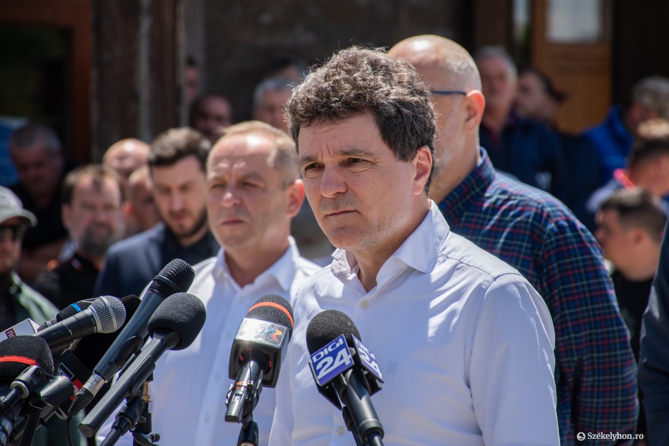 Nicușor Dan: „Meg fogjuk nézni, ki a vétkes, és nem hagyjuk magára ezeket az embereket, akár a bányászatban, akár a turizmusban dolgoztak.” &bullet;  Fotó: László Ildikó