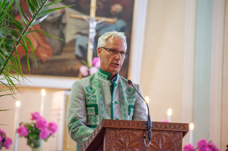 Soltész Miklós: úgy adakozzunk, hogy az már fájjon, ne a fölöslegből