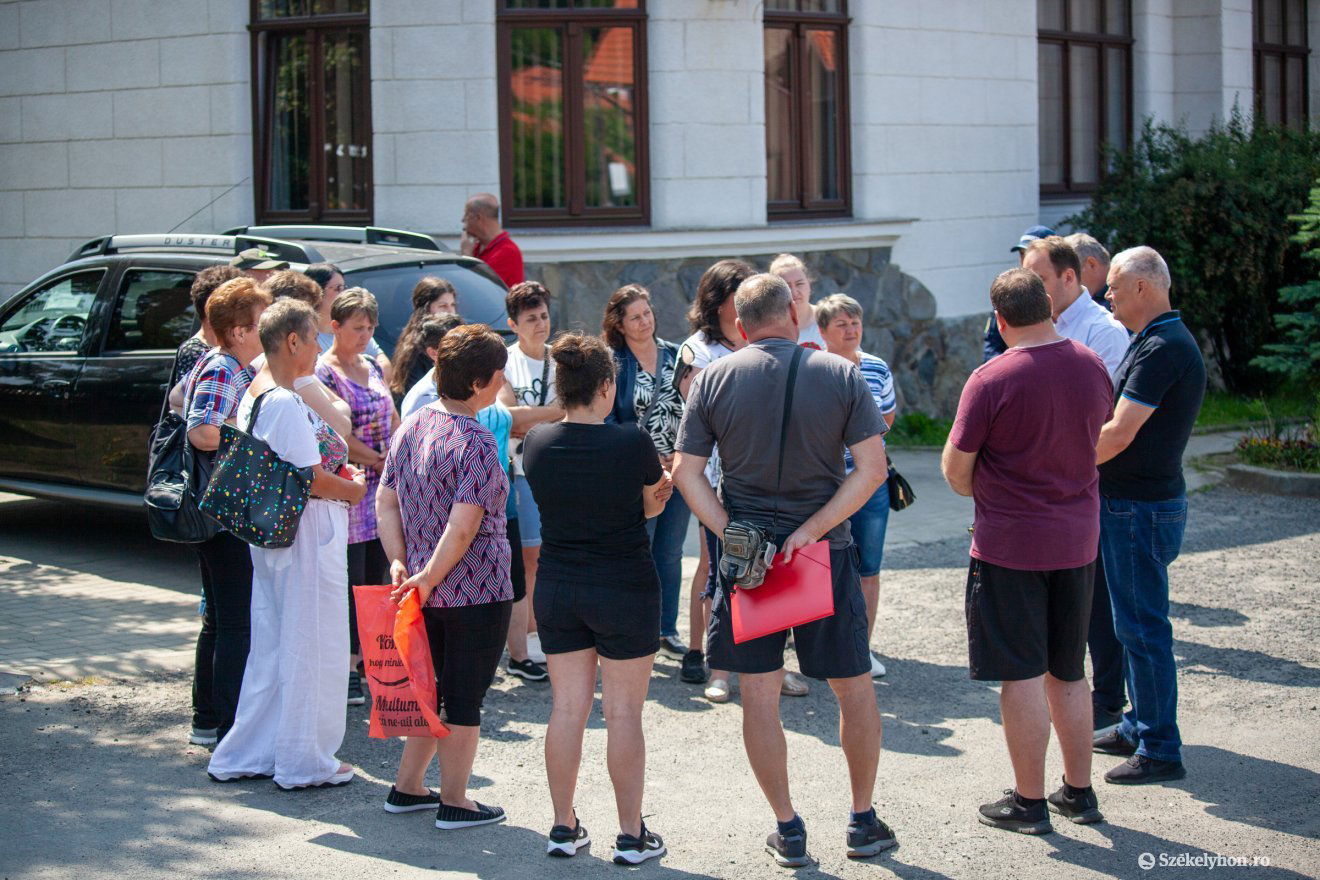 Nagyjából harminc személy vett részt a tüntetésen