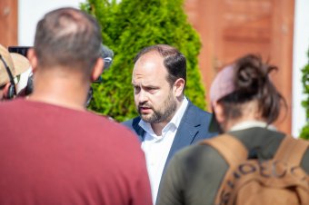 Magyarország segítségnyújtásának módjáról tájékoztatta a parajdiakat Nacsa Lőrinc államtitkár