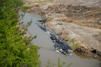 Tetézték a bajt: nőtt a Kis-Küküllő sótartalma, miután elkezdtek a Korond-patak elterelésén dolgozni