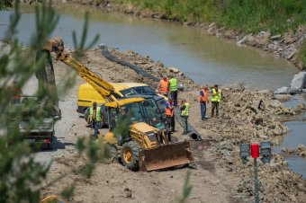 Betonhiány miatt csúsznak a munkálatok befejezésével a sóbányánál