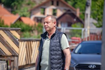 A sótársaság igazgatója szerint a gazdasági miniszter rontja a cég jó hírnevét a több ezer lejes fizetésemelése megszellőztetésével