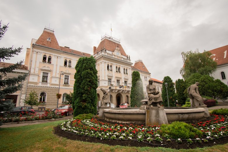 Lemondott egy önkormányzati képviselő, a város felvette a hitel egy részét