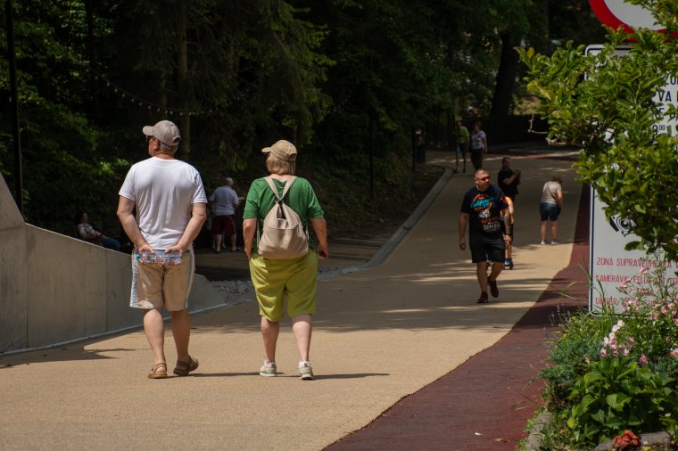 Mélyrepülésben a belföldi turizmus
