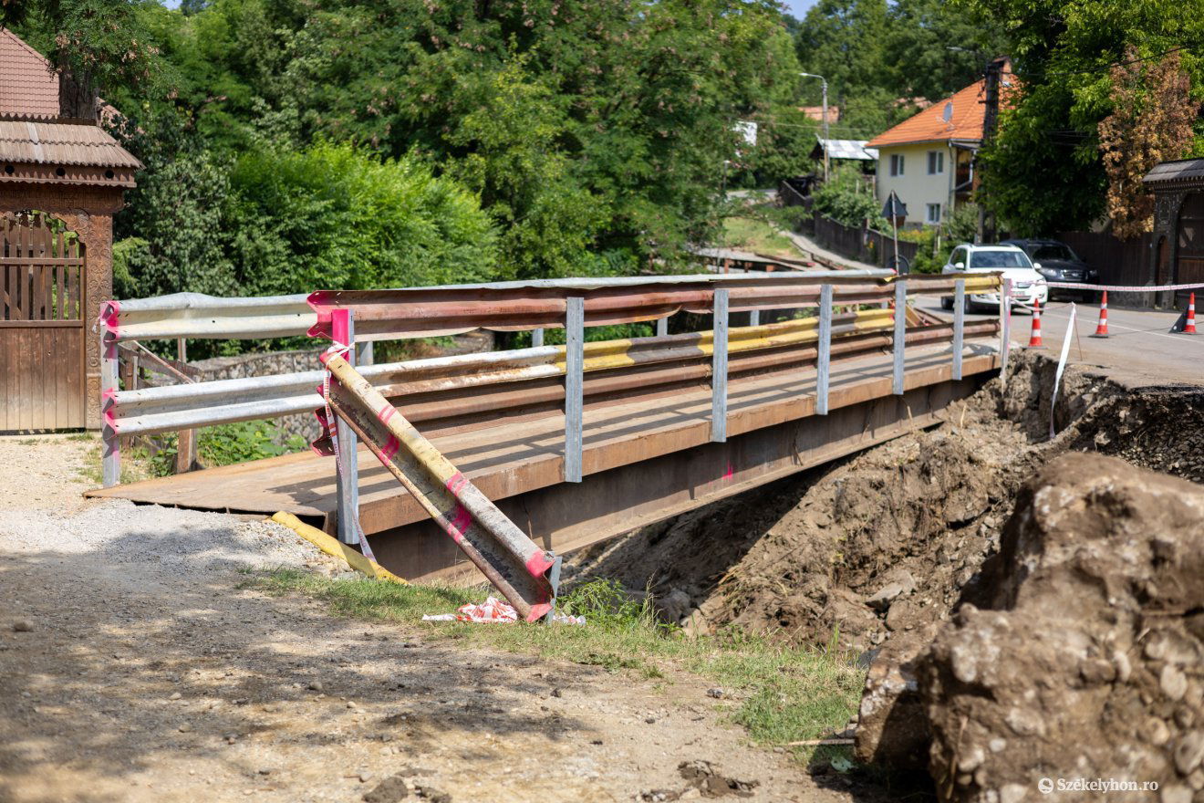 Csak gyalog lehet átkelni a Bosnyák-patakon