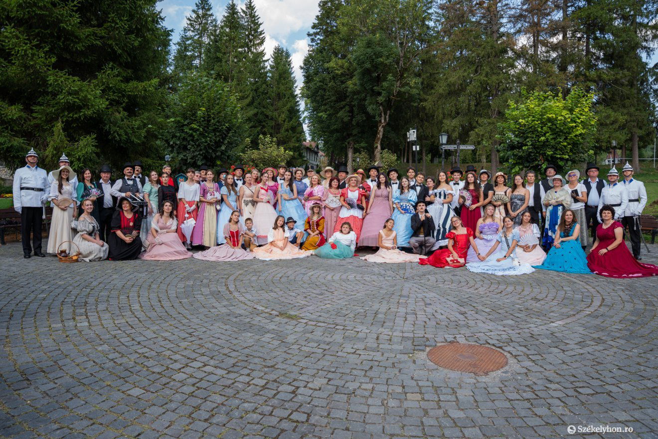 Nosztalgiafesztivált szerveztek Borszéken &bullet;  Fotó: László Ildikó